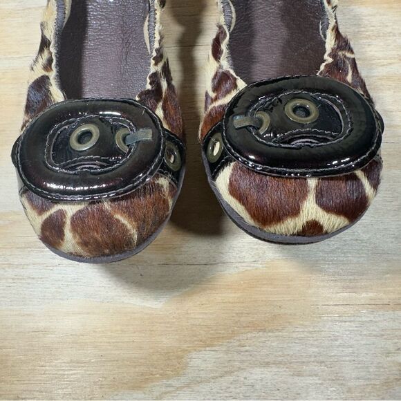 Bernardo Giraffe Print Ballet Flats Women’s Size 8 - Picture 5 of 7